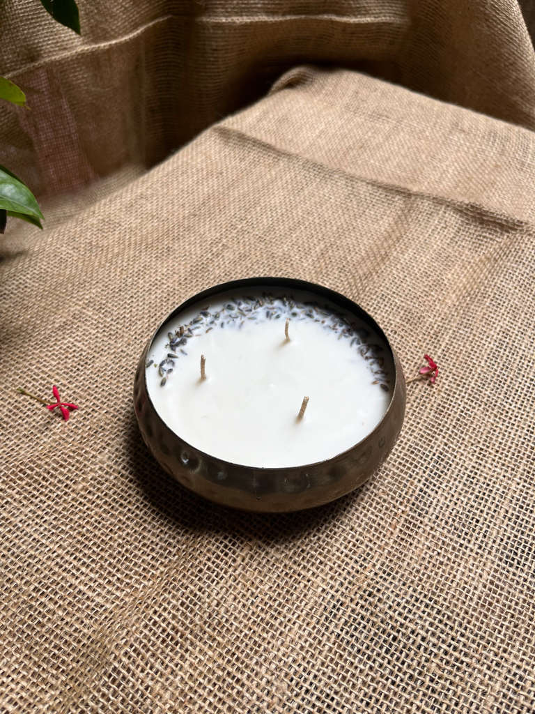 Urli scented Candle-hand made and long burning